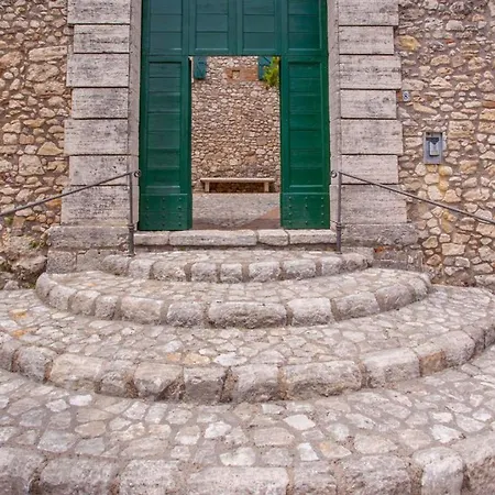 Casale Di Totano 12 *